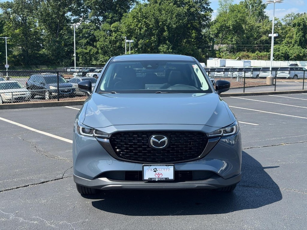 Mazda CX-5 Vehicle Full-screen Gallery Image 09