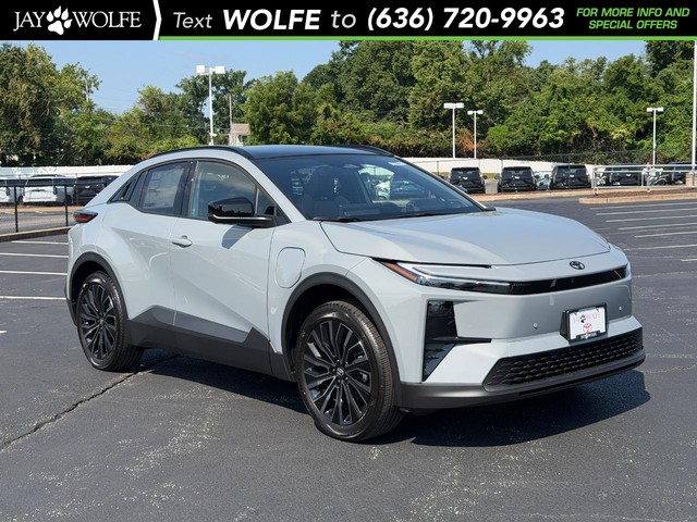 Ballwin MO 2026 Toyota C-HR more details - toyota c-hr