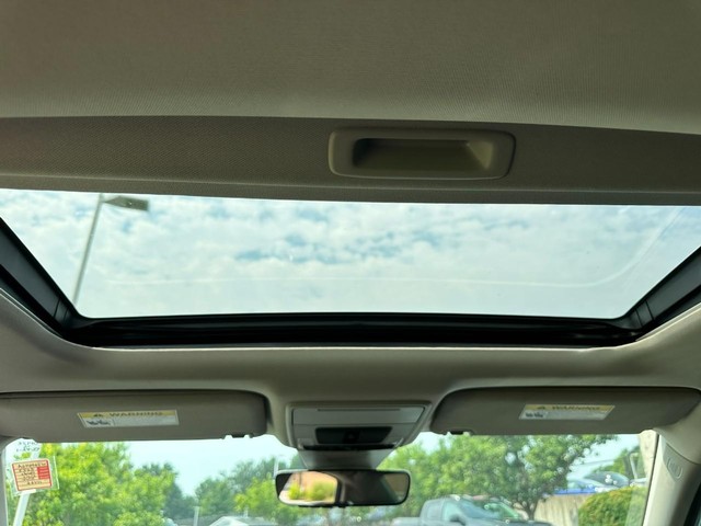 Honda Civic Sedan Vehicle Full-screen Gallery Image 09