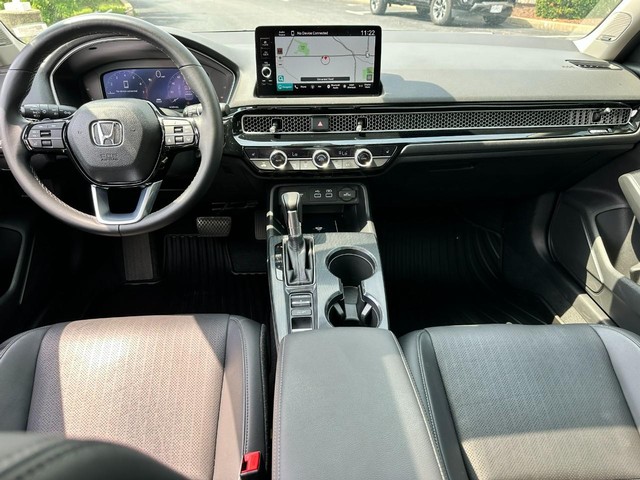 Honda Civic Sedan Vehicle Full-screen Gallery Image 10