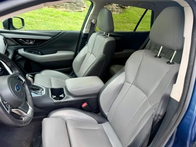 Subaru Outback Vehicle Full-screen Gallery Image 05