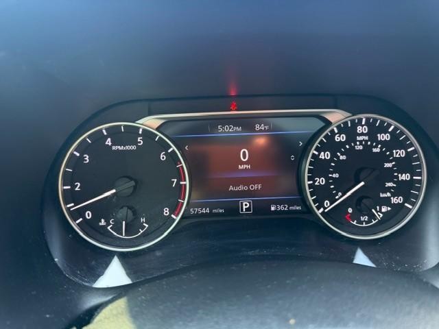 Nissan Sentra Vehicle Full-screen Gallery Image 10