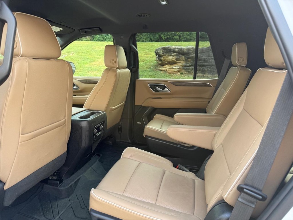 Chevrolet Tahoe Vehicle Full-screen Gallery Image 09
