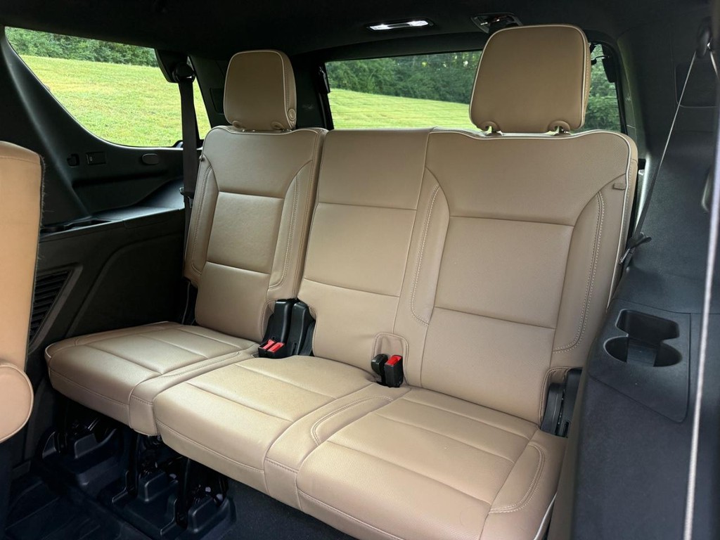 Chevrolet Tahoe Vehicle Full-screen Gallery Image 10