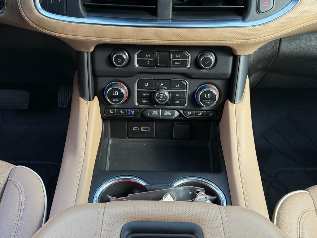 Chevrolet Tahoe Vehicle Full-screen Gallery Image 15