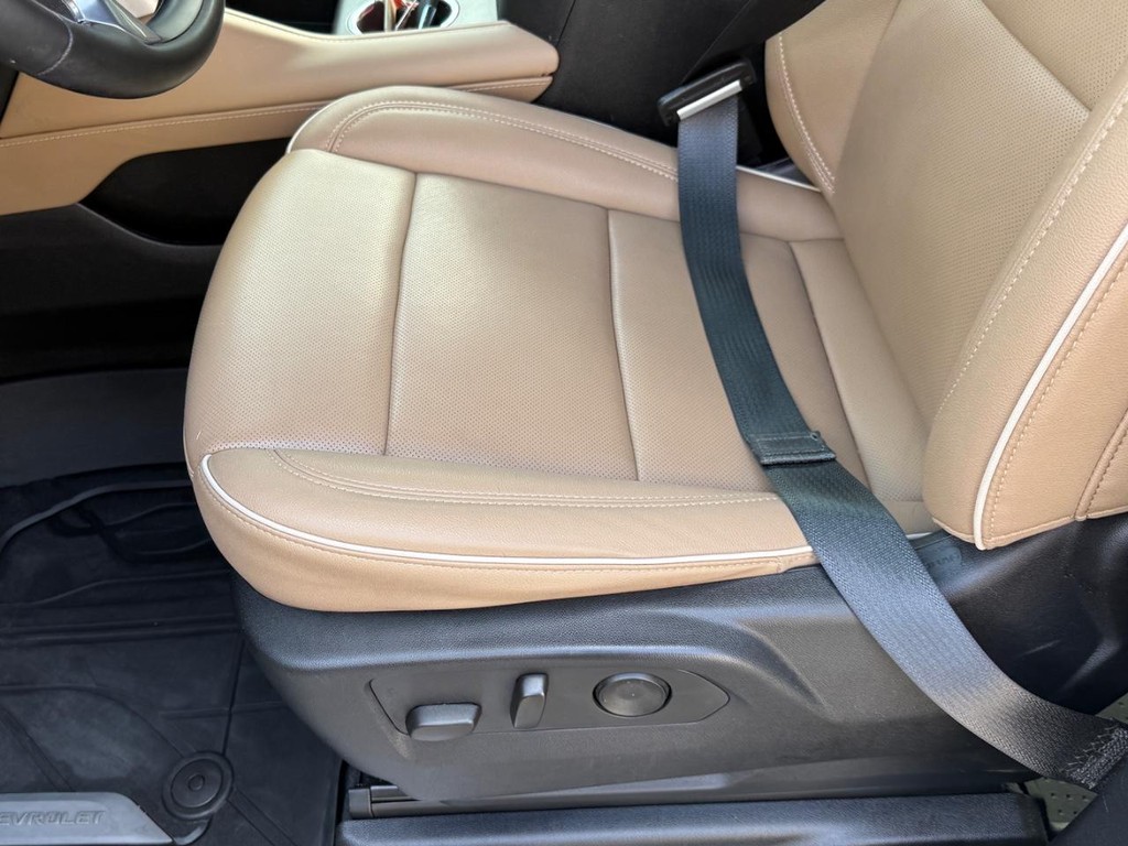 Chevrolet Tahoe Vehicle Full-screen Gallery Image 17