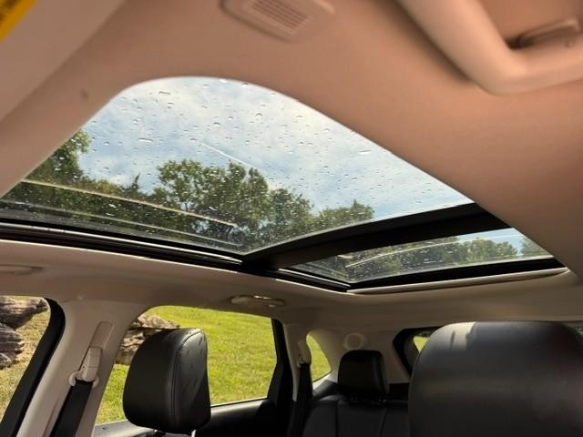 Ford Edge Vehicle Full-screen Gallery Image 08
