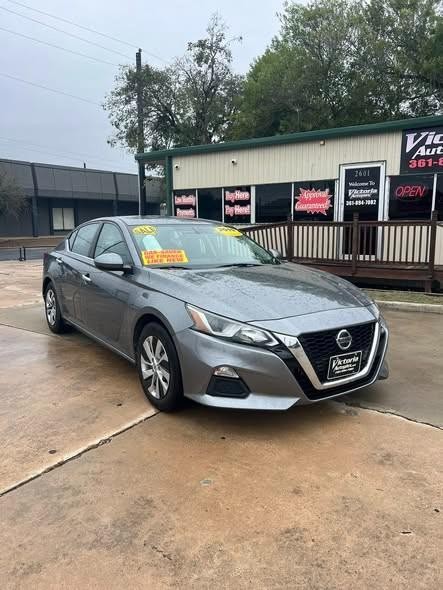 Nissan Altima 2.5 S - Victoria TX