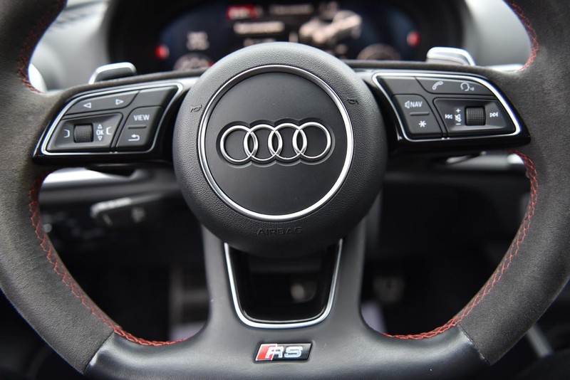 Audi RS 3 Vehicle Image 20
