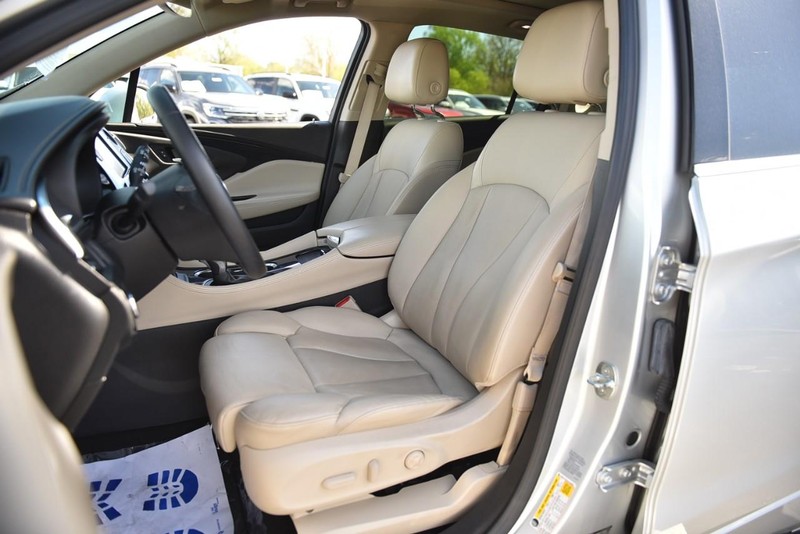 Buick Envision Vehicle Image 20