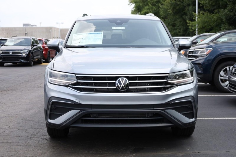 Volkswagen Tiguan Vehicle Image 05