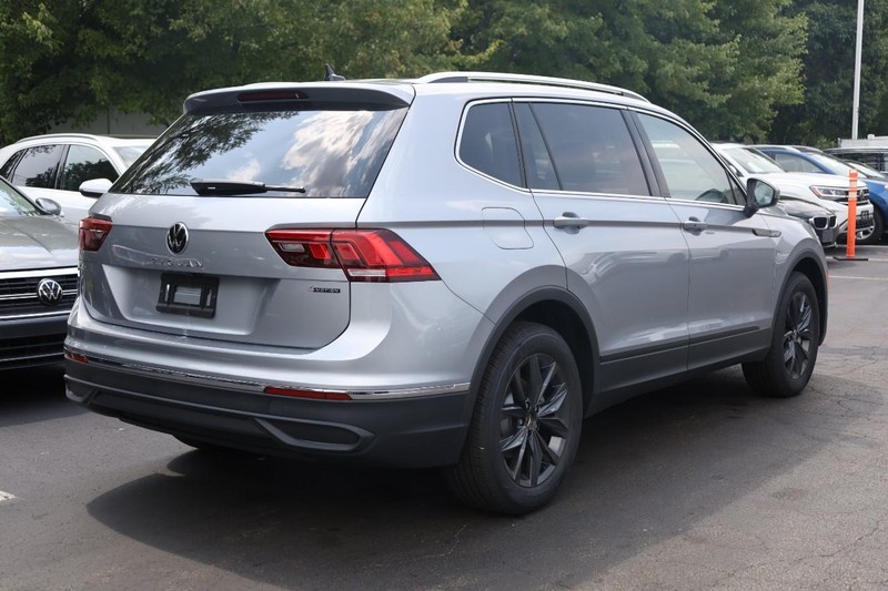 Volkswagen Tiguan Vehicle Image 07