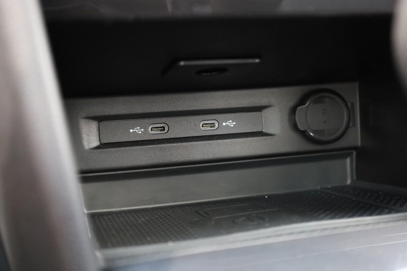 Volkswagen Tiguan Vehicle Image 16