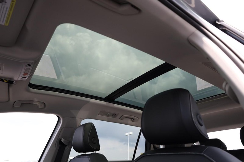 Volkswagen Tiguan Vehicle Image 19