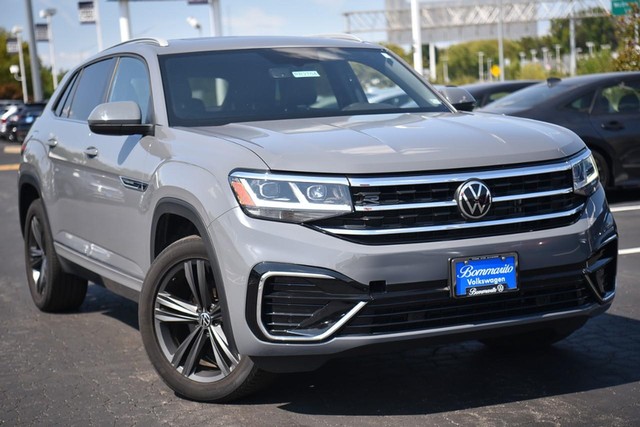 Used 2021 Volkswagen Atlas Cross Sport SE w/Tech R-Line with VIN 1V2PE2CA1MC237115 for sale in Hazelwood, MO