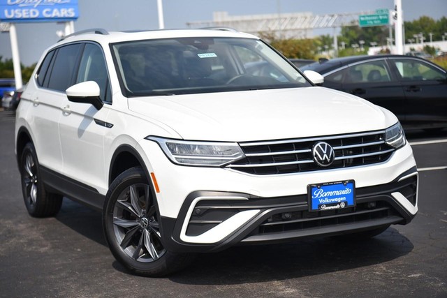 Used 2023 Volkswagen Tiguan SE with VIN 3VVNB7AX0PM100256 for sale in Hazelwood, MO