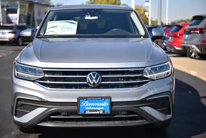 Volkswagen Tiguan Vehicle Image 04