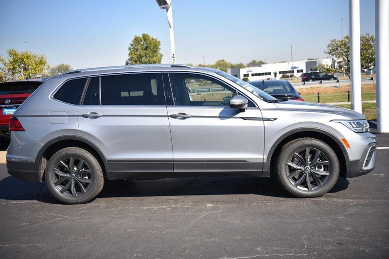 Volkswagen Tiguan Vehicle Image 05