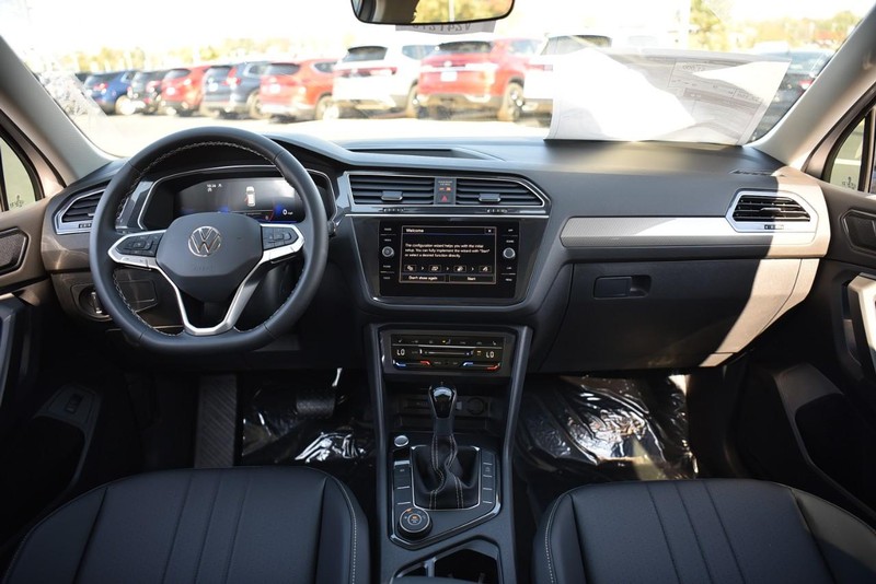 Volkswagen Tiguan Vehicle Image 07