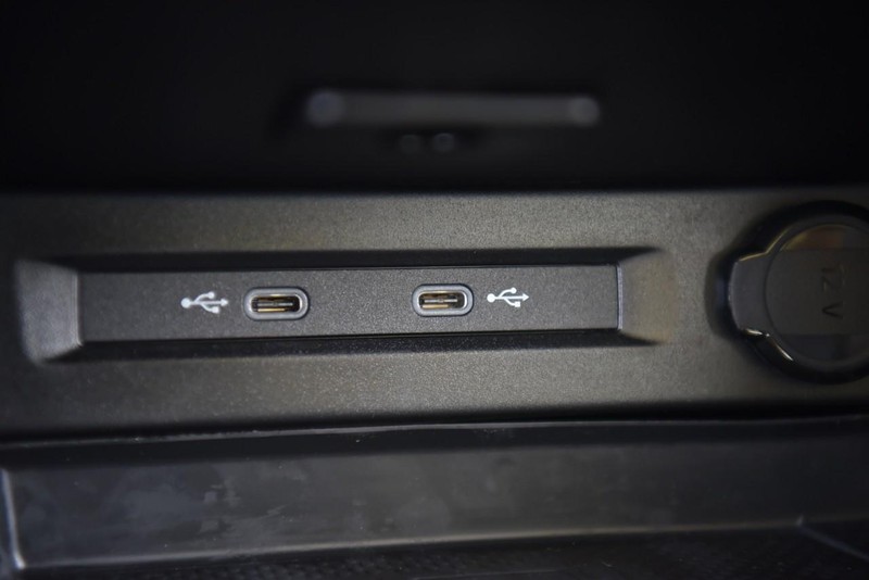Volkswagen Tiguan Vehicle Image 16