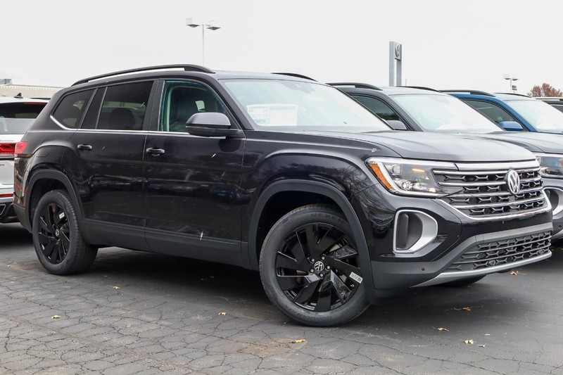 Volkswagen Atlas Vehicle Image 02
