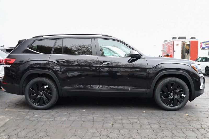 Volkswagen Atlas Vehicle Image 04