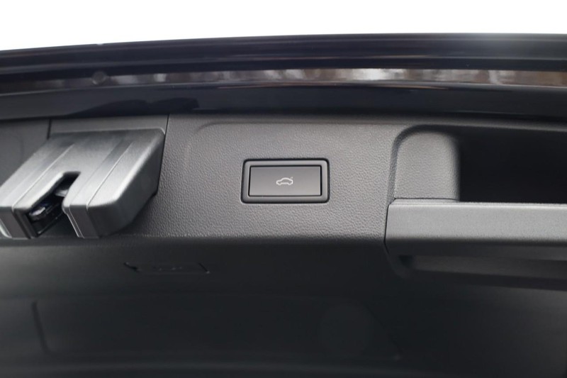 Volkswagen Atlas Vehicle Image 09