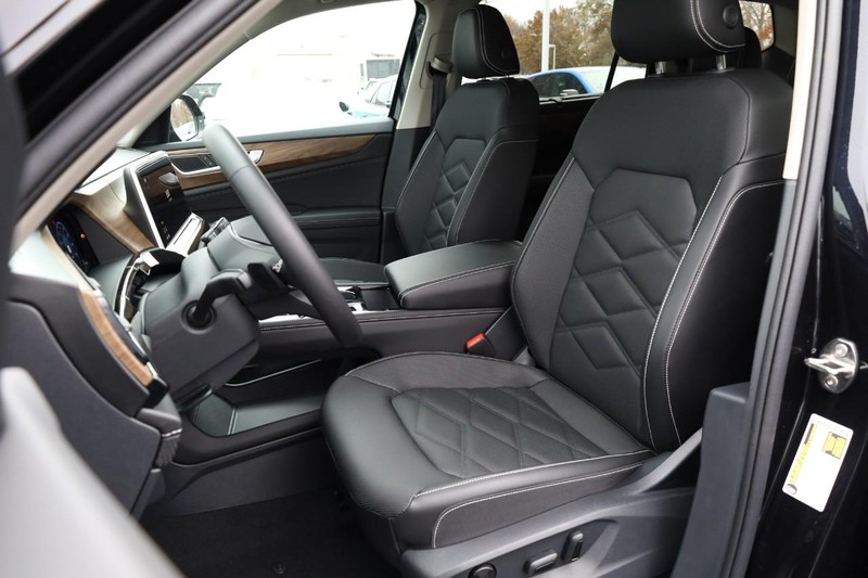 Volkswagen Atlas Vehicle Image 10
