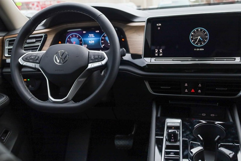 Volkswagen Atlas Vehicle Image 30