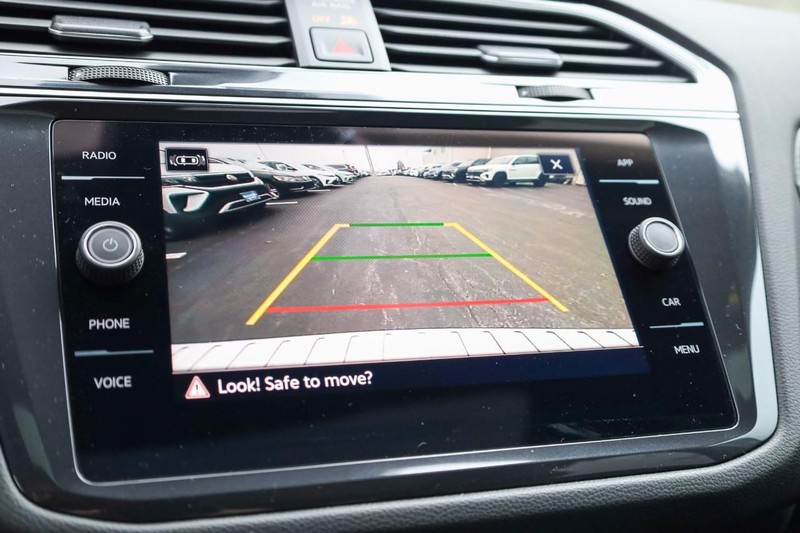 Volkswagen Tiguan Vehicle Image 15