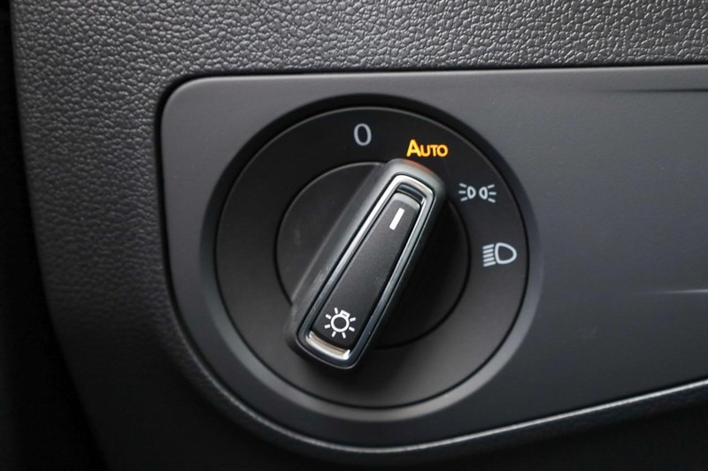 Volkswagen Tiguan Vehicle Image 20