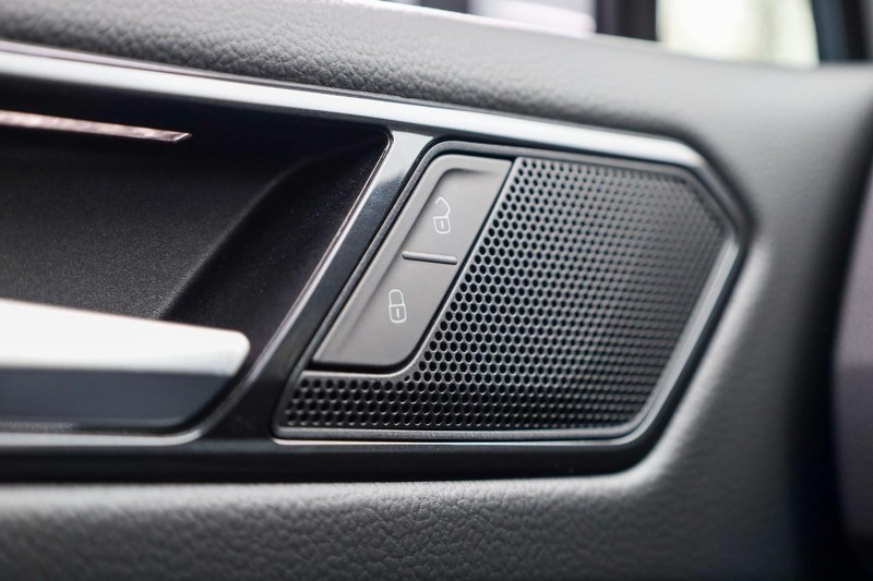 Volkswagen Tiguan Vehicle Image 21