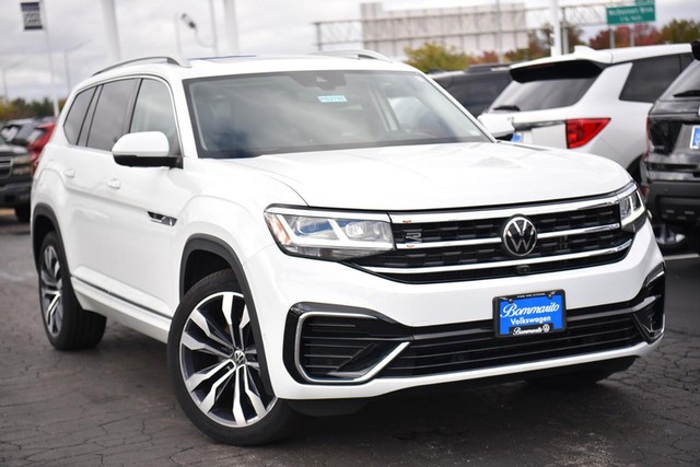 Used 2021 Volkswagen Atlas SEL Premium R-Line with VIN 1V2FR2CA0MC563021 for sale in Hazelwood, MO