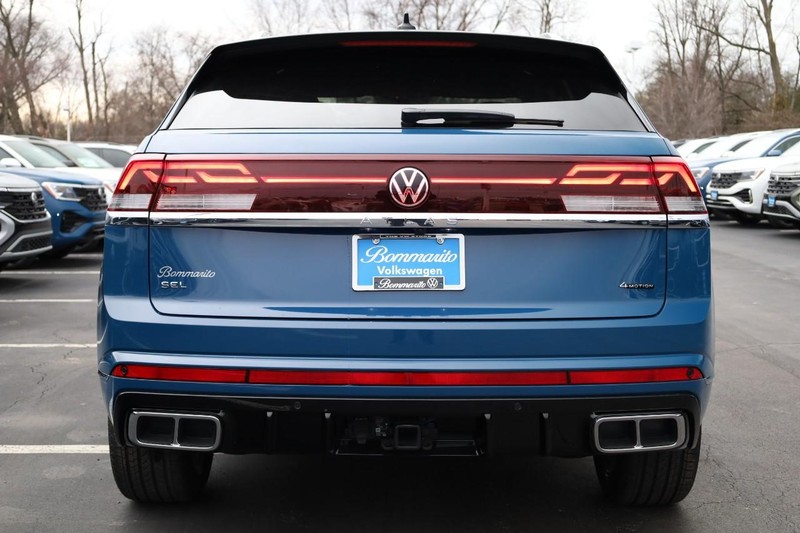 Volkswagen Atlas Cross Sport Vehicle Image 07