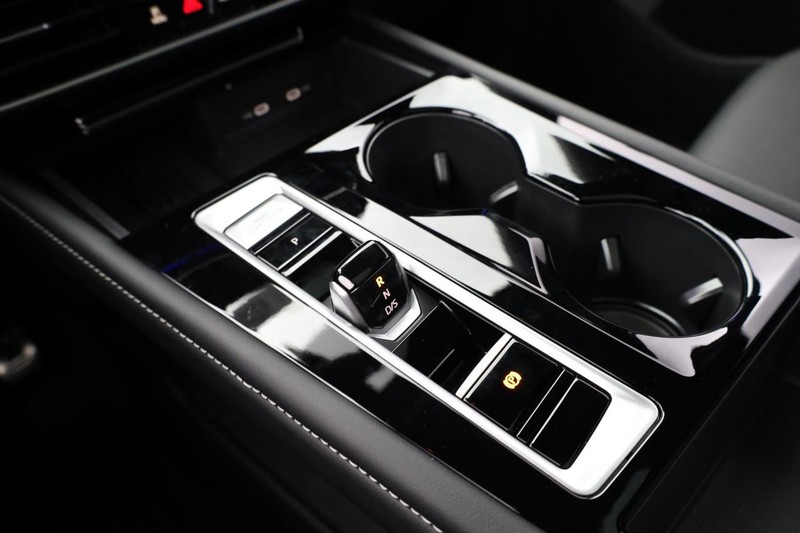Volkswagen Atlas Cross Sport Vehicle Image 20