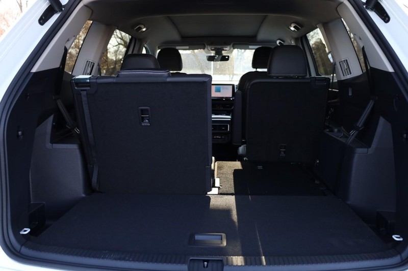 Volkswagen Atlas Vehicle Image 09
