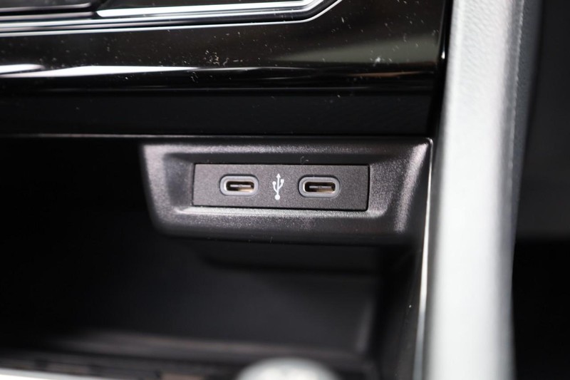 Volkswagen Jetta Vehicle Image 16