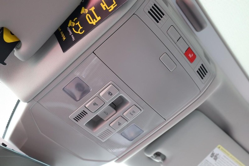 Volkswagen Jetta Vehicle Image 18