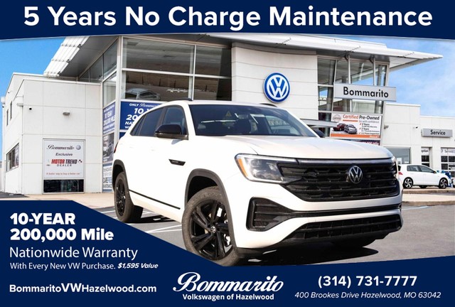 2025 Volkswagen Atlas Cross Sport 2.0T SEL R-Line Black at Bommarito VW in Hazelwood MO