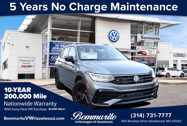 2024 Volkswagen Tiguan 2.0T SE R-LINE BLACK at Bommarito VW in Hazelwood MO