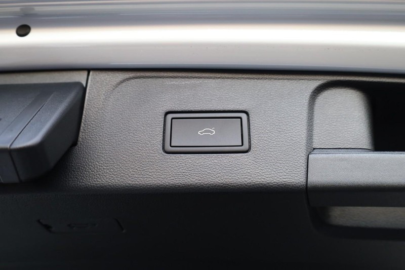 Volkswagen Atlas Vehicle Image 12