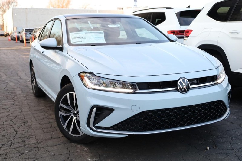 Volkswagen Jetta Vehicle Image 02