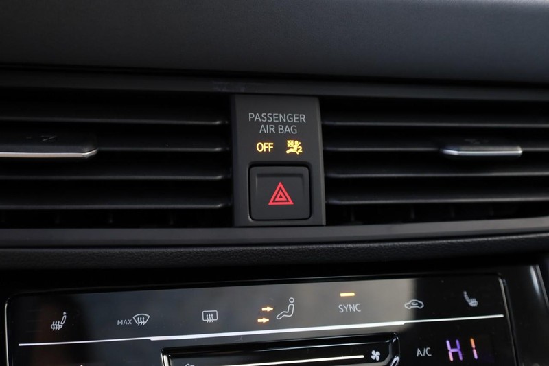 Volkswagen Jetta Vehicle Image 15