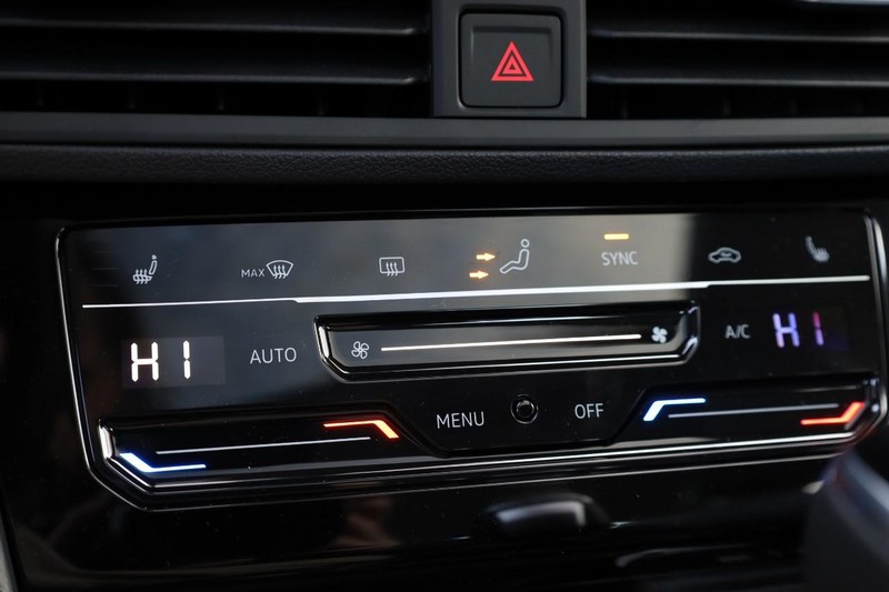 Volkswagen Jetta Vehicle Image 16
