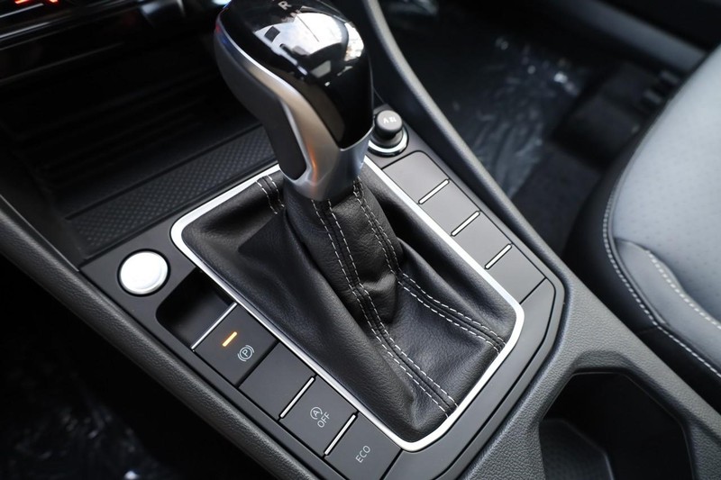 Volkswagen Jetta Vehicle Image 18