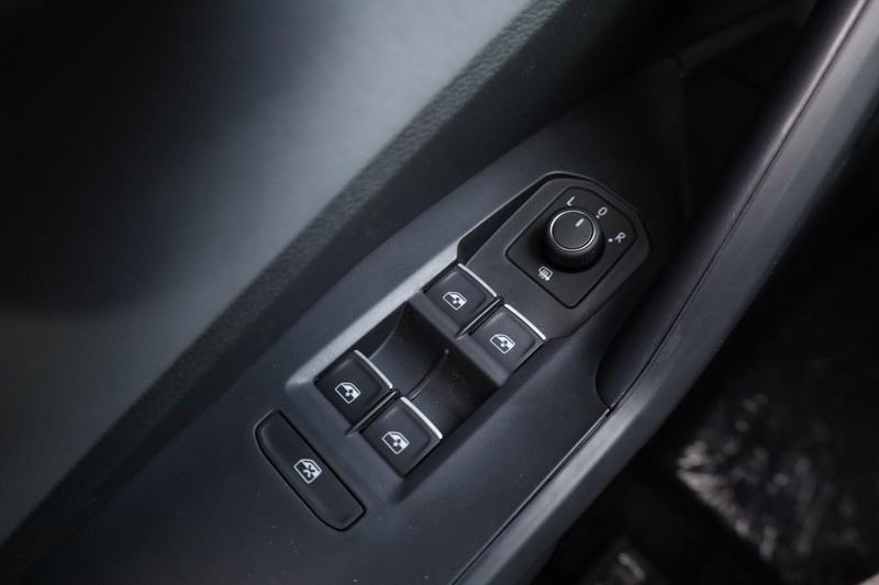 Volkswagen Jetta Vehicle Image 21