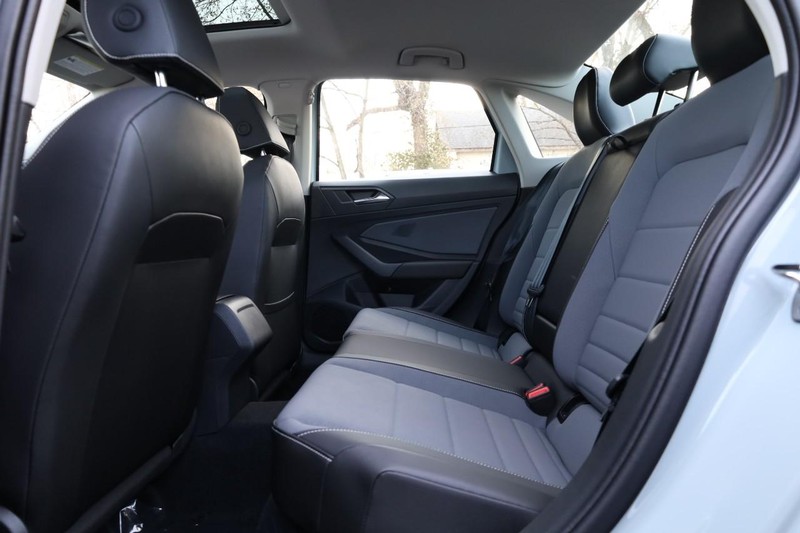 Volkswagen Jetta Vehicle Image 23