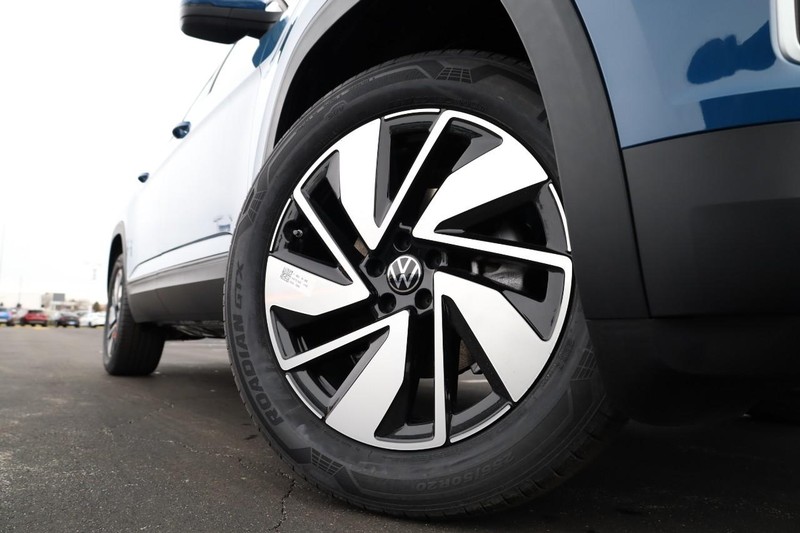 Volkswagen Atlas Vehicle Image 04