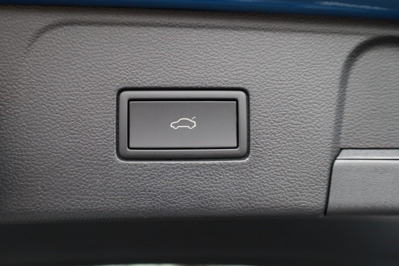 Volkswagen Atlas Vehicle Image 12