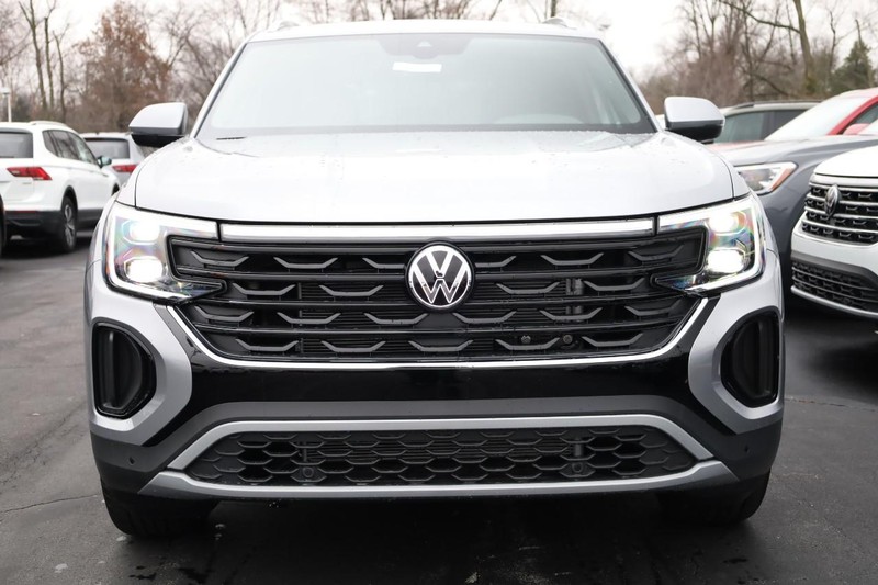 Volkswagen Atlas Cross Sport Vehicle Image 05